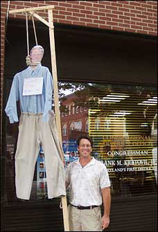 Frank Kratovil hung in effigy by a conservative protester.